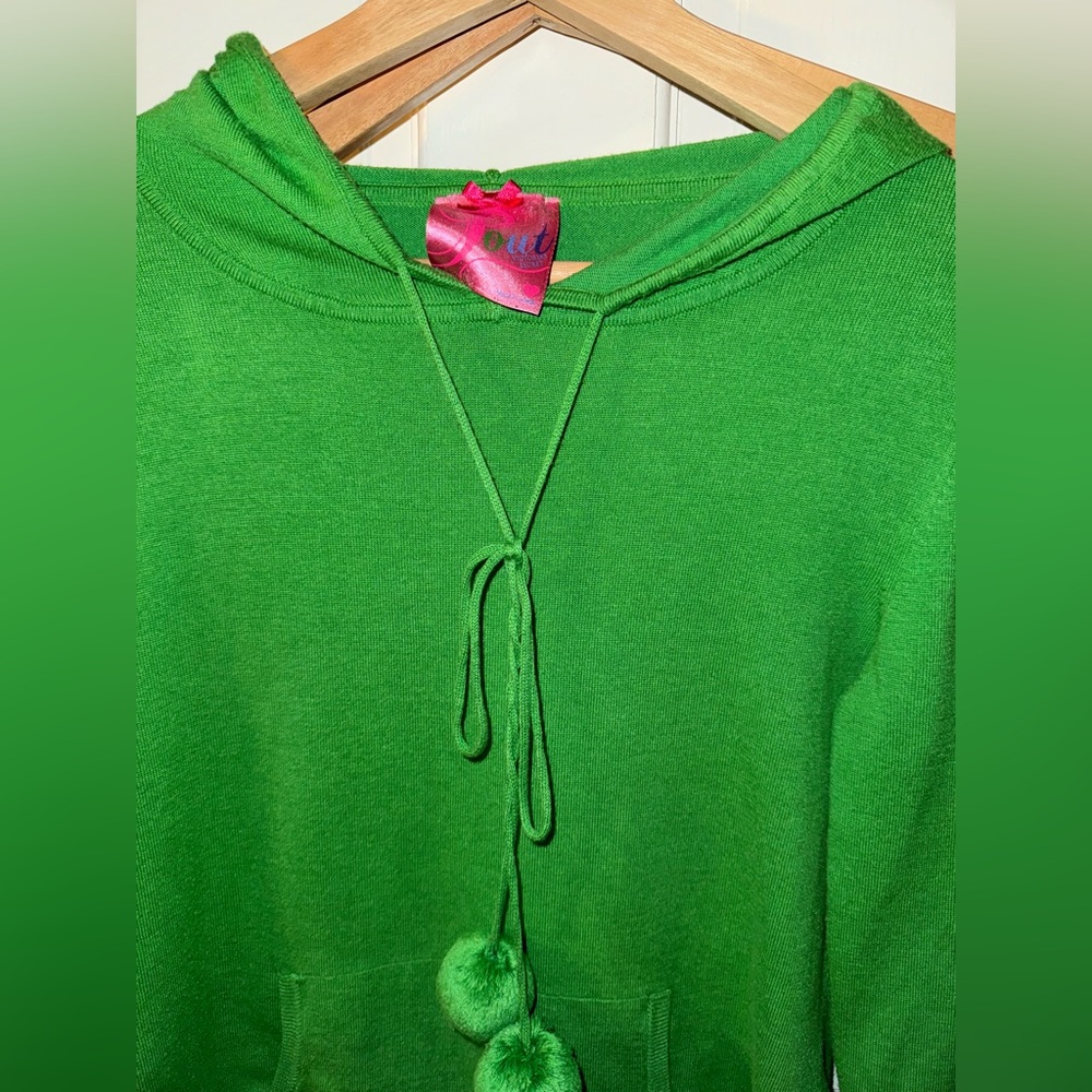 Pout By Victoria’s Secret Pull-Over Hoodie- M